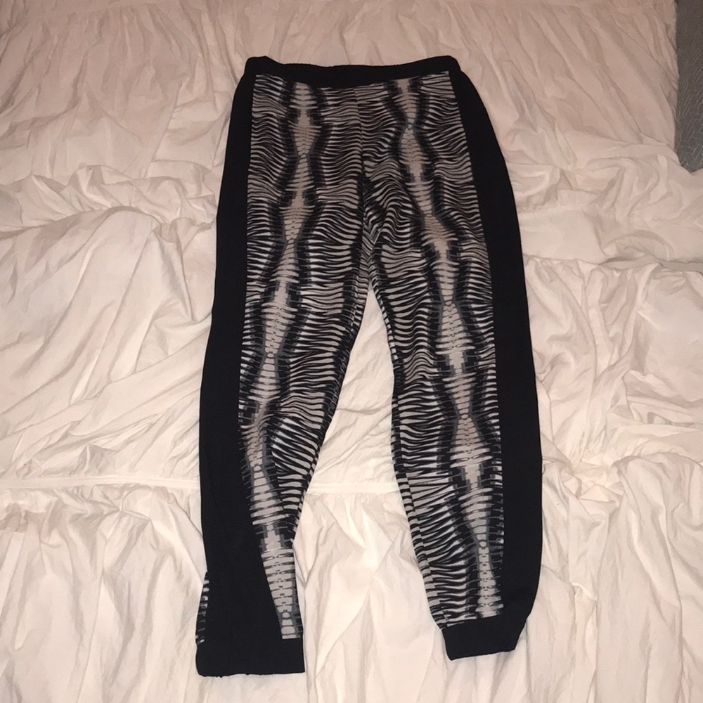 BRAND NEW JOGGERS